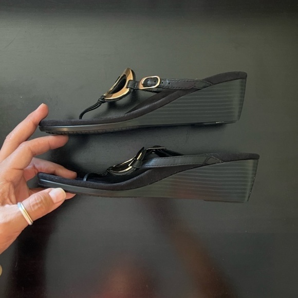 Vionic Ricci Sandal - Picture 4 of 10